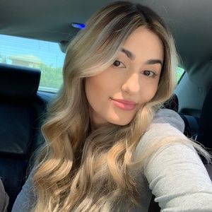 Meet your Posher, Kaliana